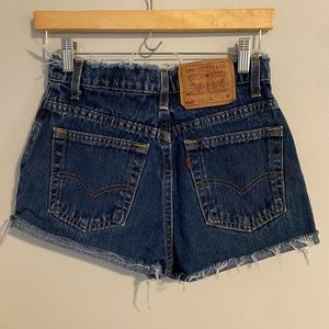 Size 24 Levi Jean shorts